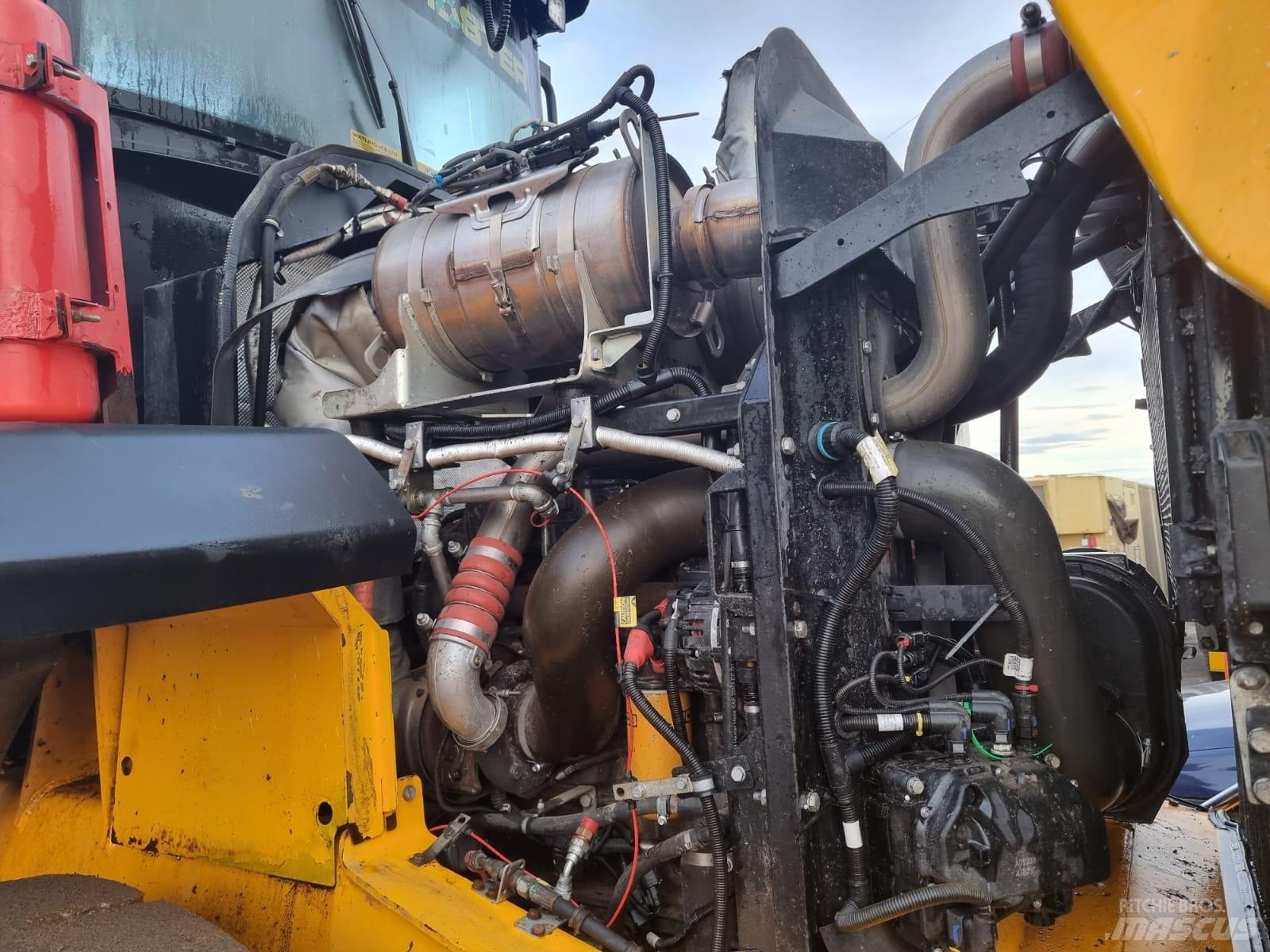 JCB 437 Hi-Tip Kolesové nakladače