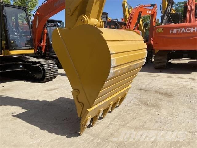 CAT 330 GC Pásové rýpadlá