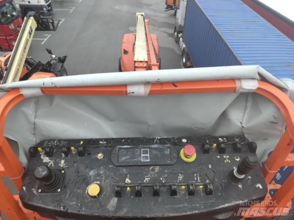 JLG 860 SJ Teleskopické plošiny