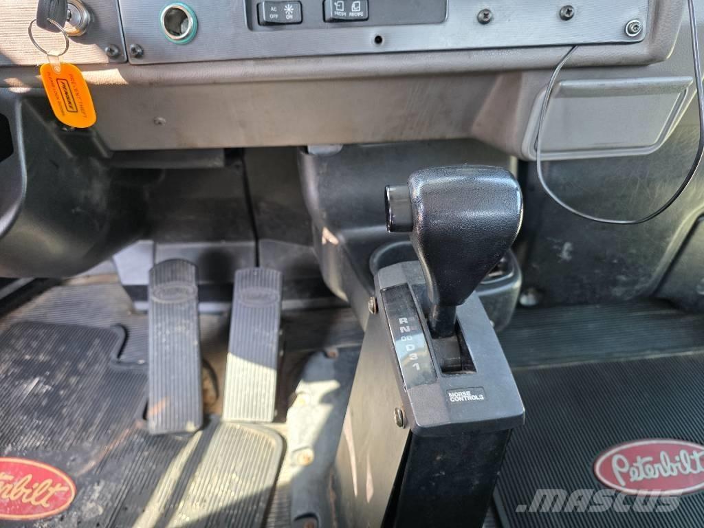 Peterbilt 335 Nákladné vozidlá bez nadstavby