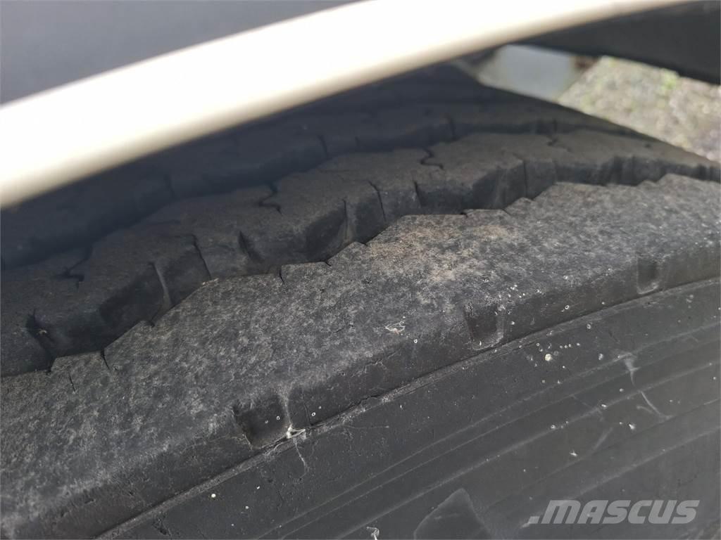 Jyki Sorakärry Vyklápacie prívesy