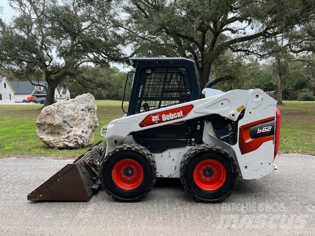 Bobcat S 62 Šmykom riadené nakladače
