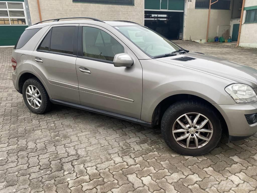 Mercedes-Benz ML 320 Automobily