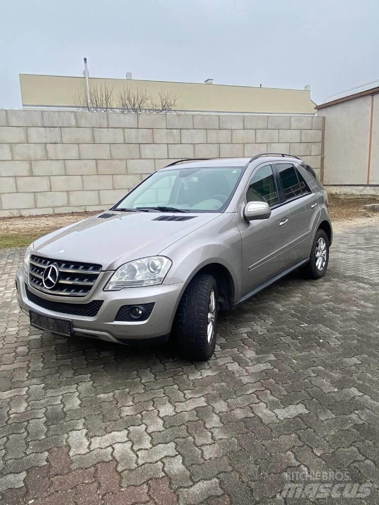 Mercedes-Benz ML 320 Automobily