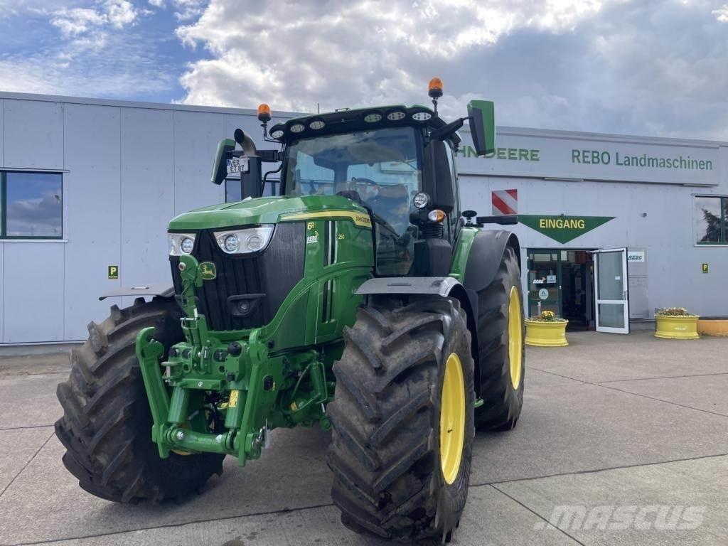 John Deere 6R 250 Traktory