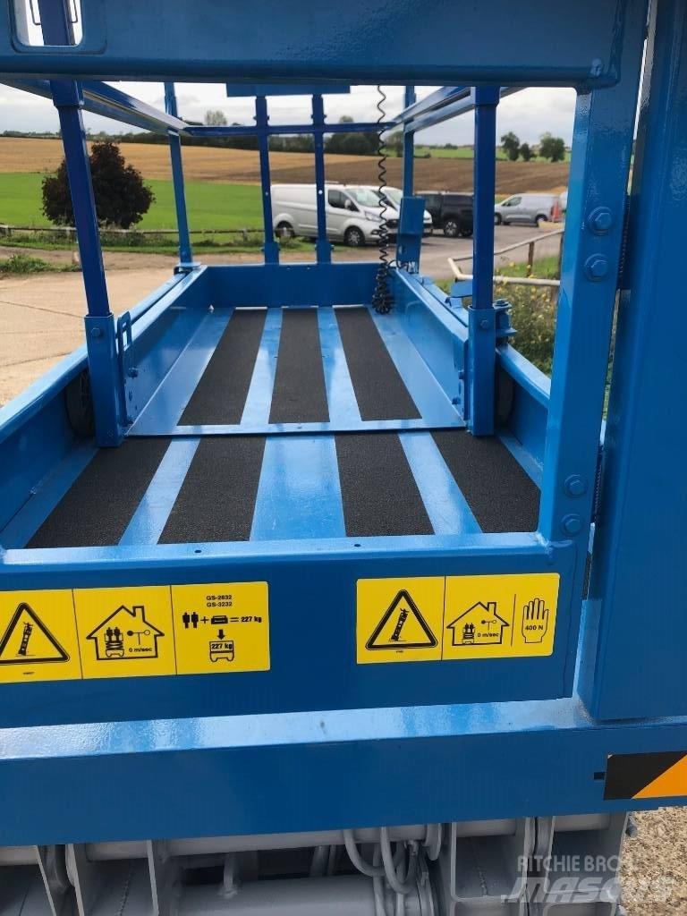 Genie GS 3232 Nožnicové zdvíhacie plošiny