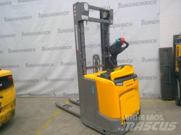 Jungheinrich ERC 212 Samohybné vozíky