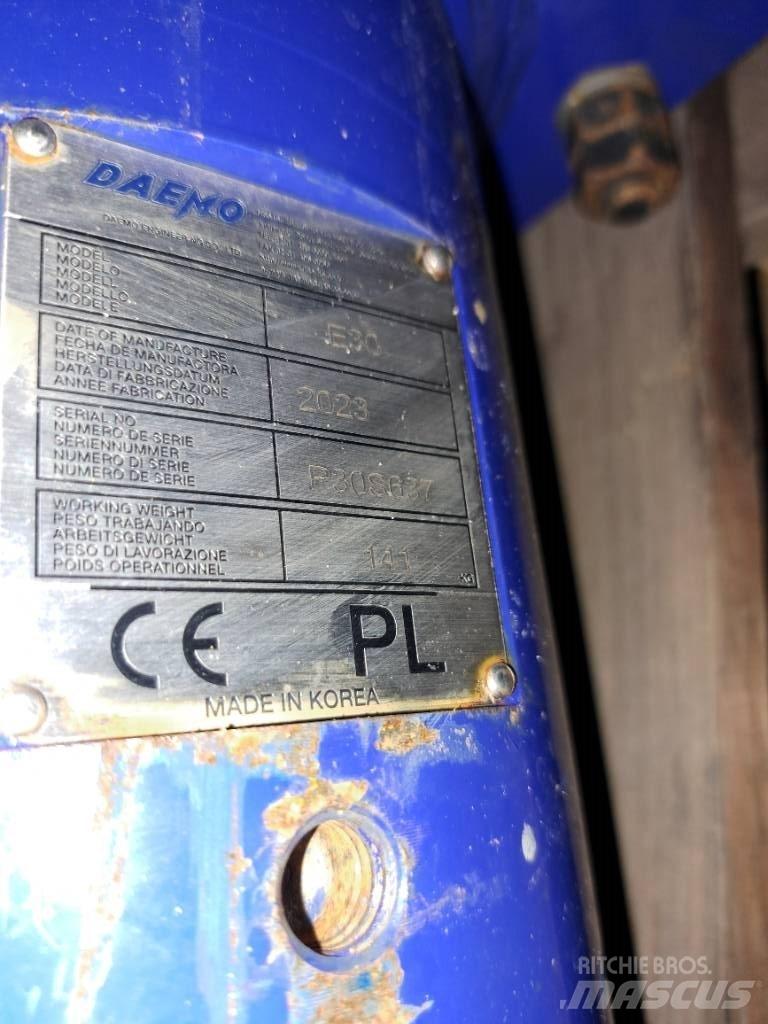 Daemo E30 with CW05 Búracie kladivá / Zbíjačky