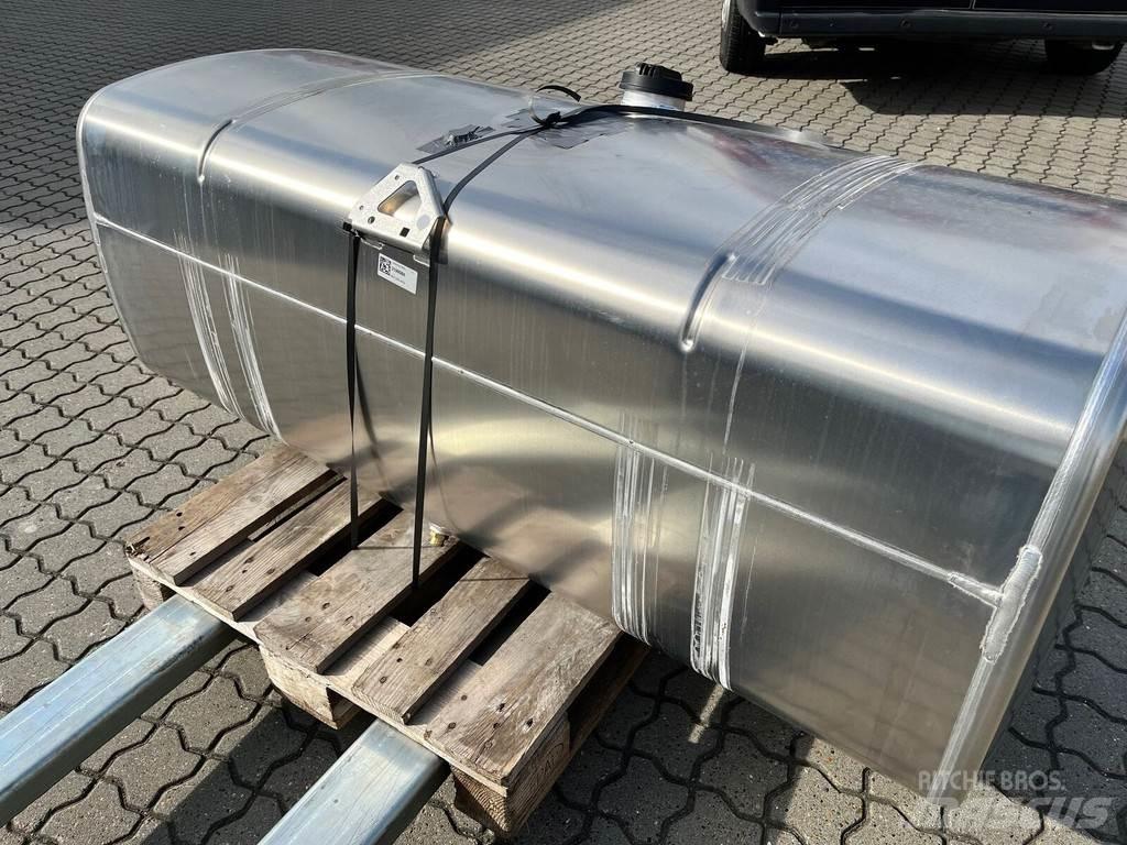 DAF XG Nádrže na palivo a aditíva