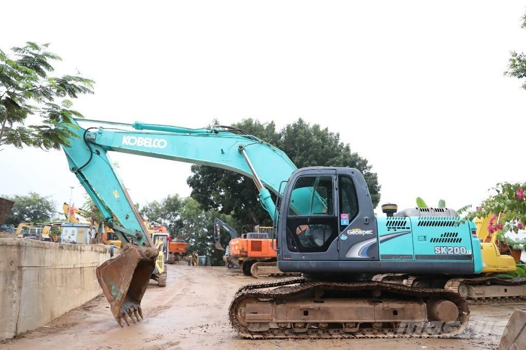 Kobelco SK 200-8 Pásové rýpadlá