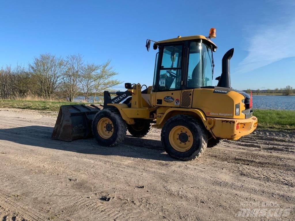 Volvo L 30 G Kolesové nakladače