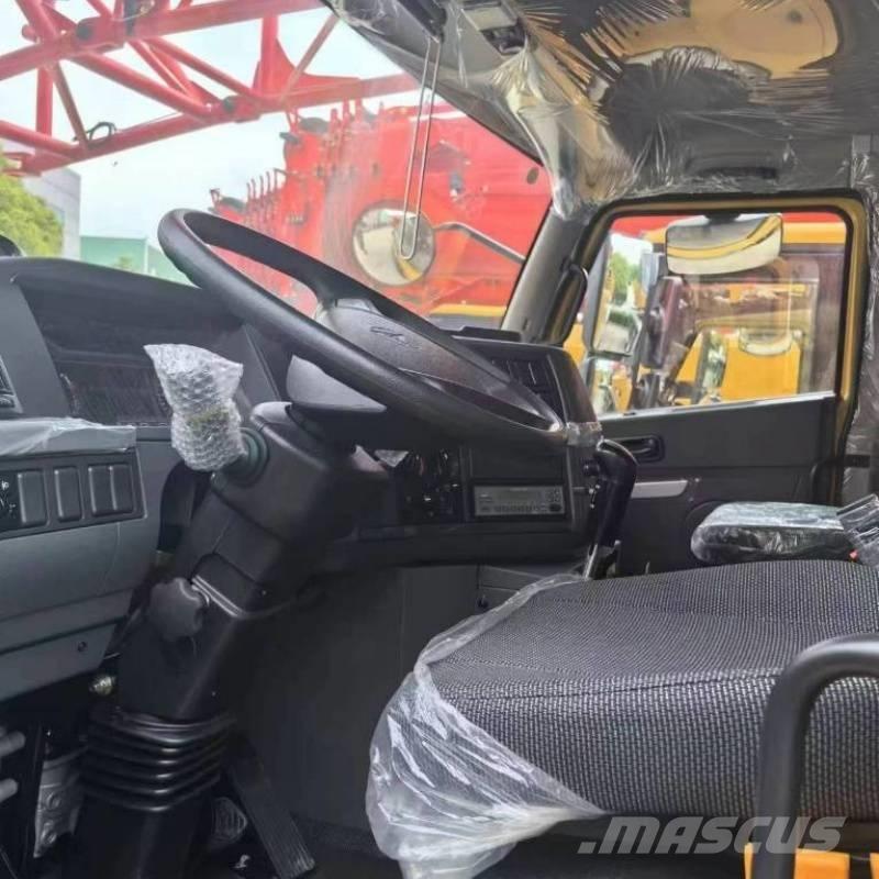 Sany STC500E Univerzálne terénne žeriavy