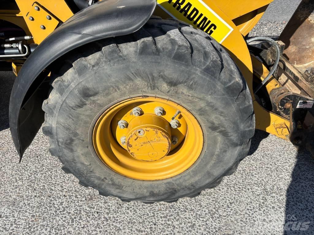 CAT 906 M Kolesové nakladače