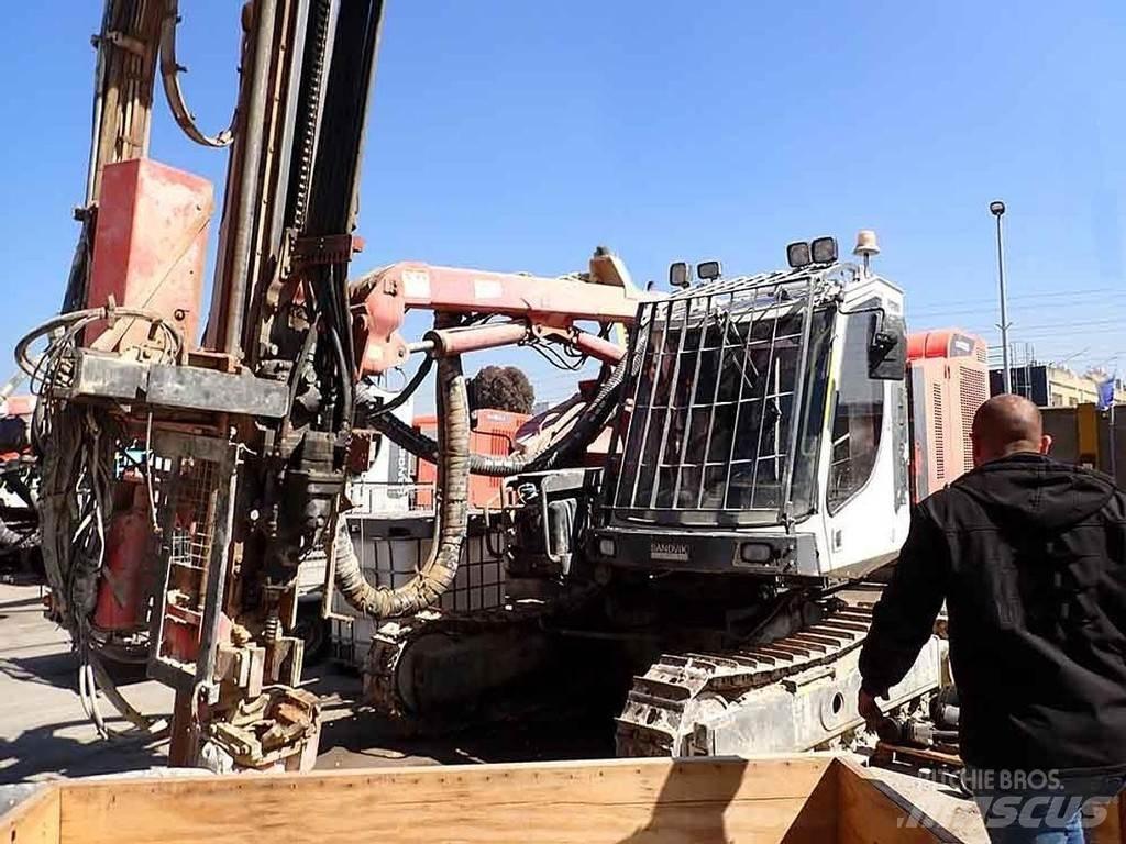 Sandvik DX800 Povrchové vrtné súpravy