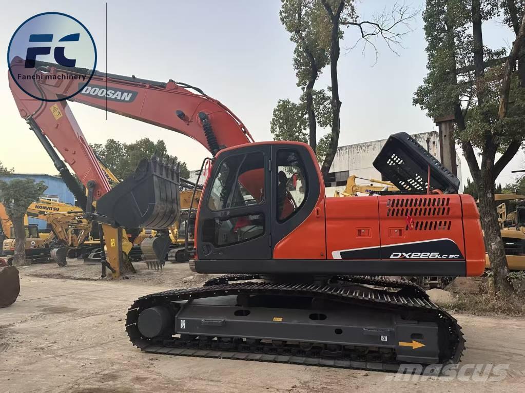 Doosan DX 225 LC Pásové rýpadlá