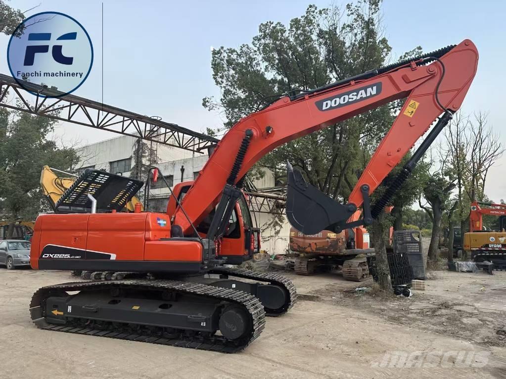 Doosan DX 225 LC Pásové rýpadlá