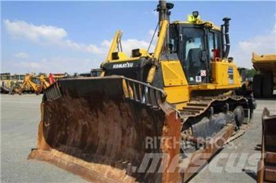 Komatsu D65 EX-16 Pásové dozéry