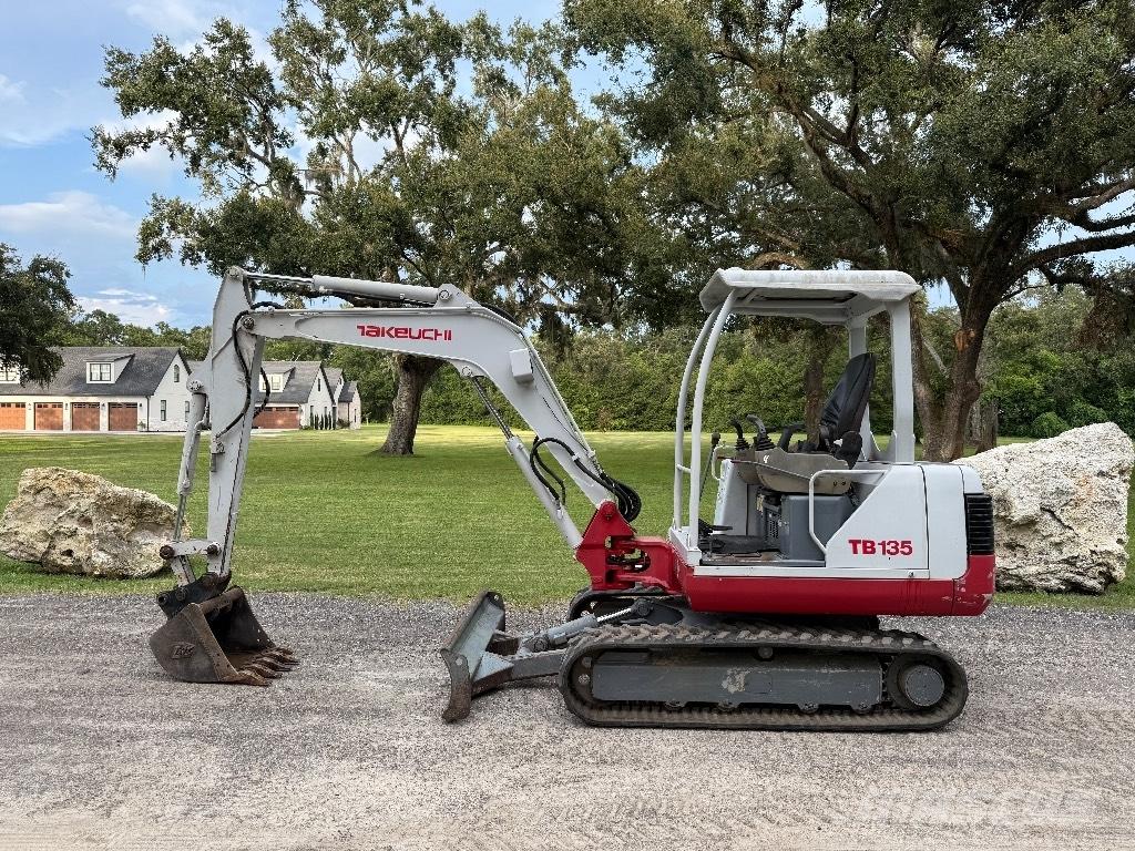 Takeuchi TB 135 Mini rýpadlá < 7t