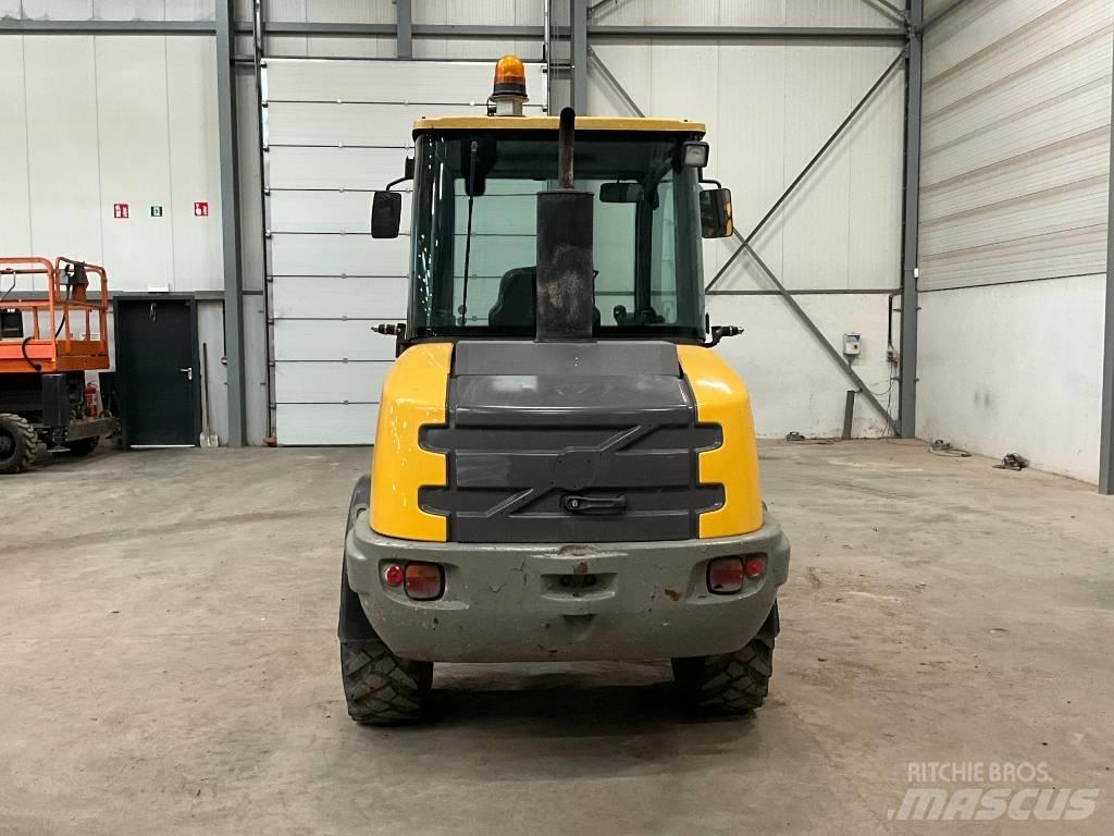 Volvo L 25 F Kolesové nakladače