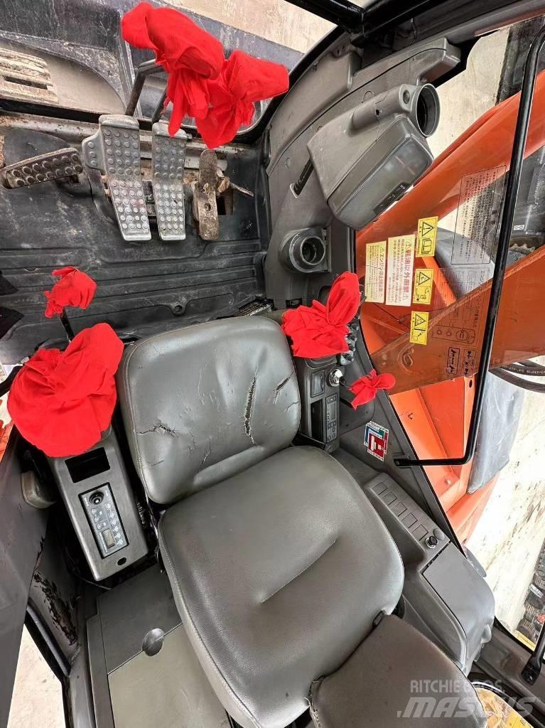 Hitachi ZX 75 Pásové rýpadlá