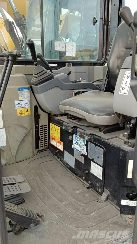 CAT CAT302D Pásové rýpadlá