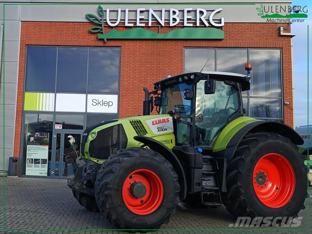 CLAAS Axion 850 Traktory