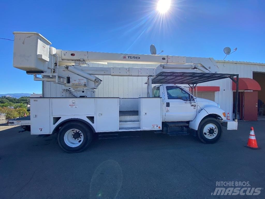 Ford F 750 SD Autoplošiny