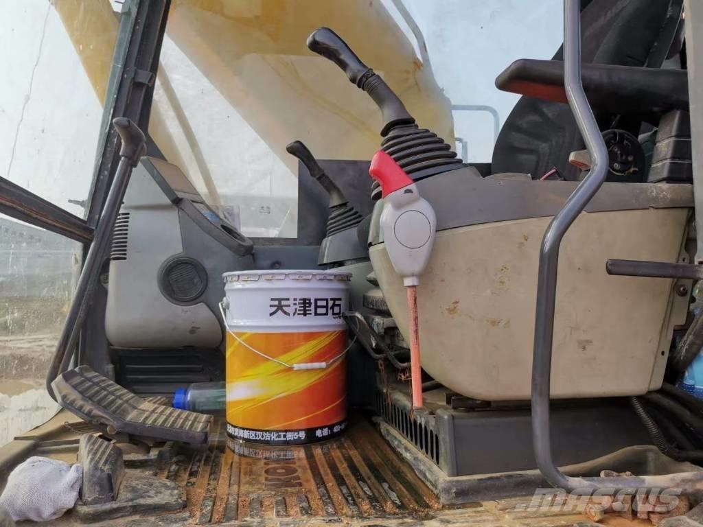 Komatsu pc220-8 Pásové rýpadlá