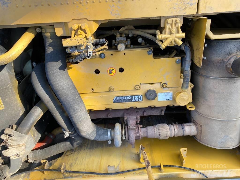 CAT 320 D Pásové rýpadlá