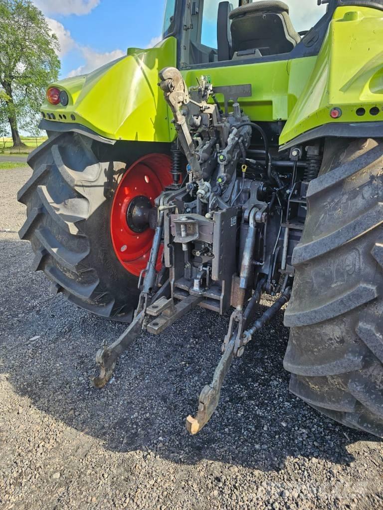 CLAAS ARION 630 CIS Traktory