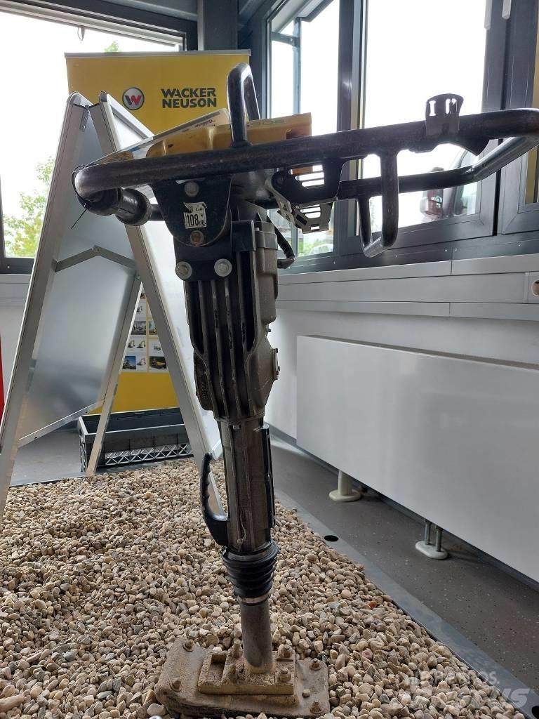 Wacker Neuson AS30e Vibračné zhutňovače