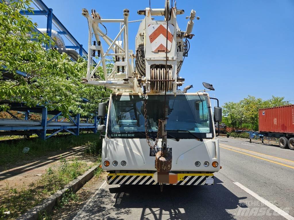Liebherr LTM1055 Univerzálne terénne žeriavy