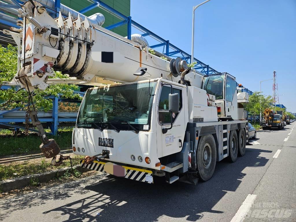 Liebherr LTM1055 Univerzálne terénne žeriavy