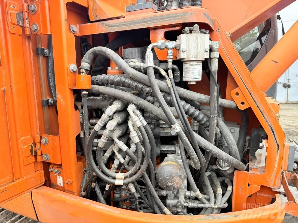 Doosan DX 140 LCR Pásové rýpadlá