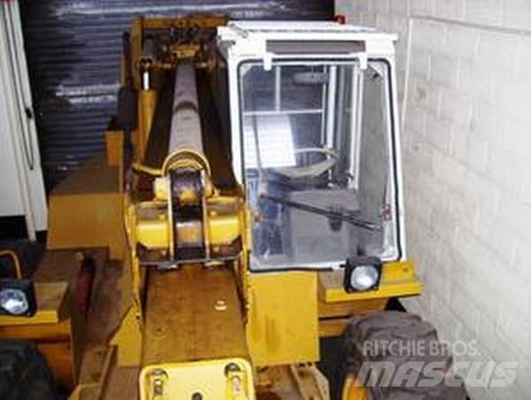 JCB 530B-4HL Terénne vysokozdvižné vozíky