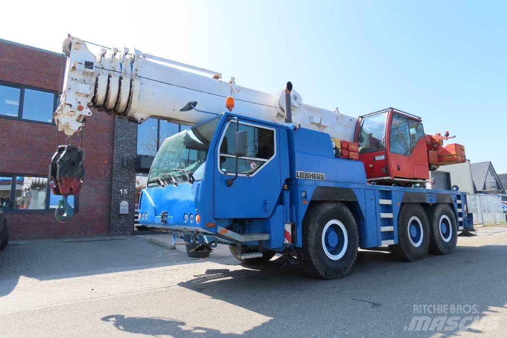 Liebherr LTM 1055-1 Univerzálne terénne žeriavy