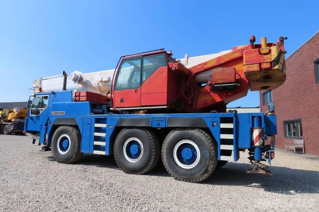 Liebherr LTM 1055-1 Univerzálne terénne žeriavy