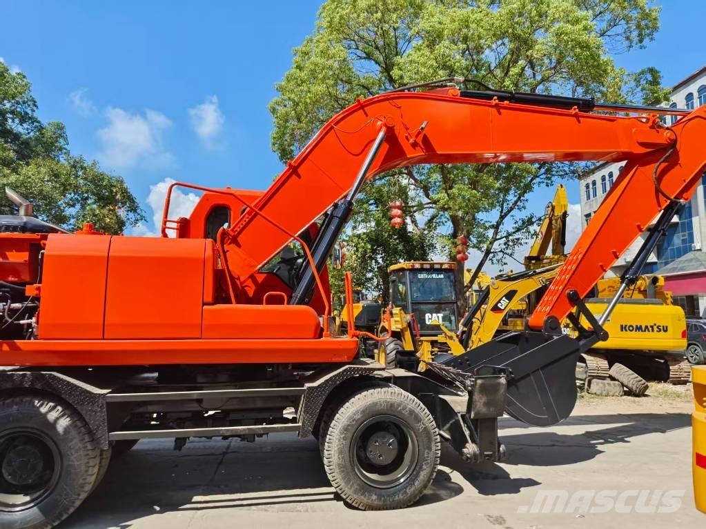 Doosan DH 210 W-7 Kolesové rýpadlá
