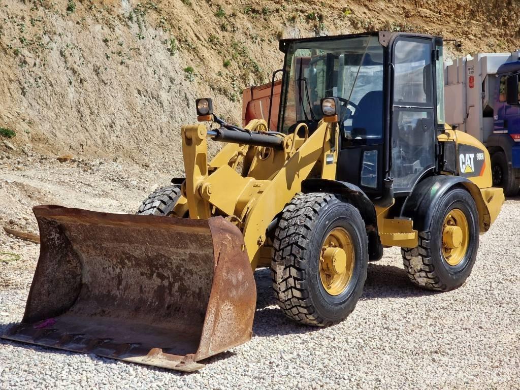 CAT 906 H NEW TIRES Kolesové nakladače