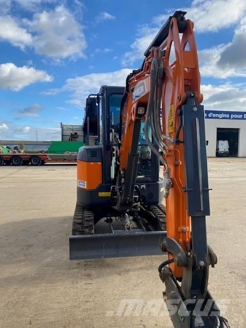 Develon DX 27 Z-7 Mini rýpadlá < 7t