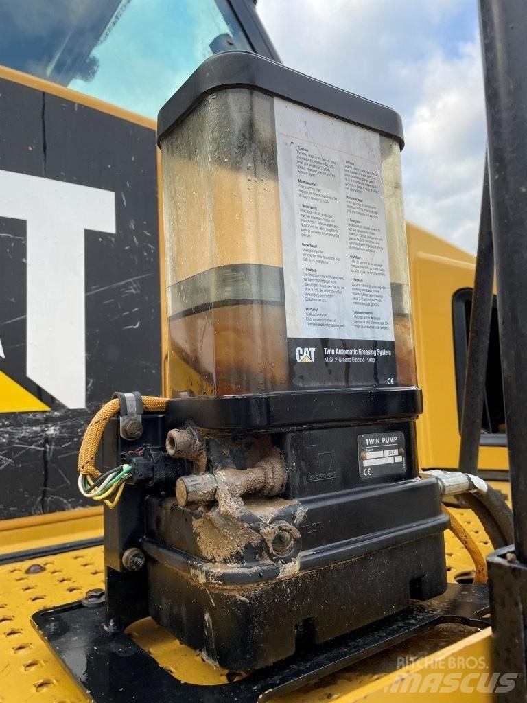 CAT 745 C Kĺbové nákladné autá