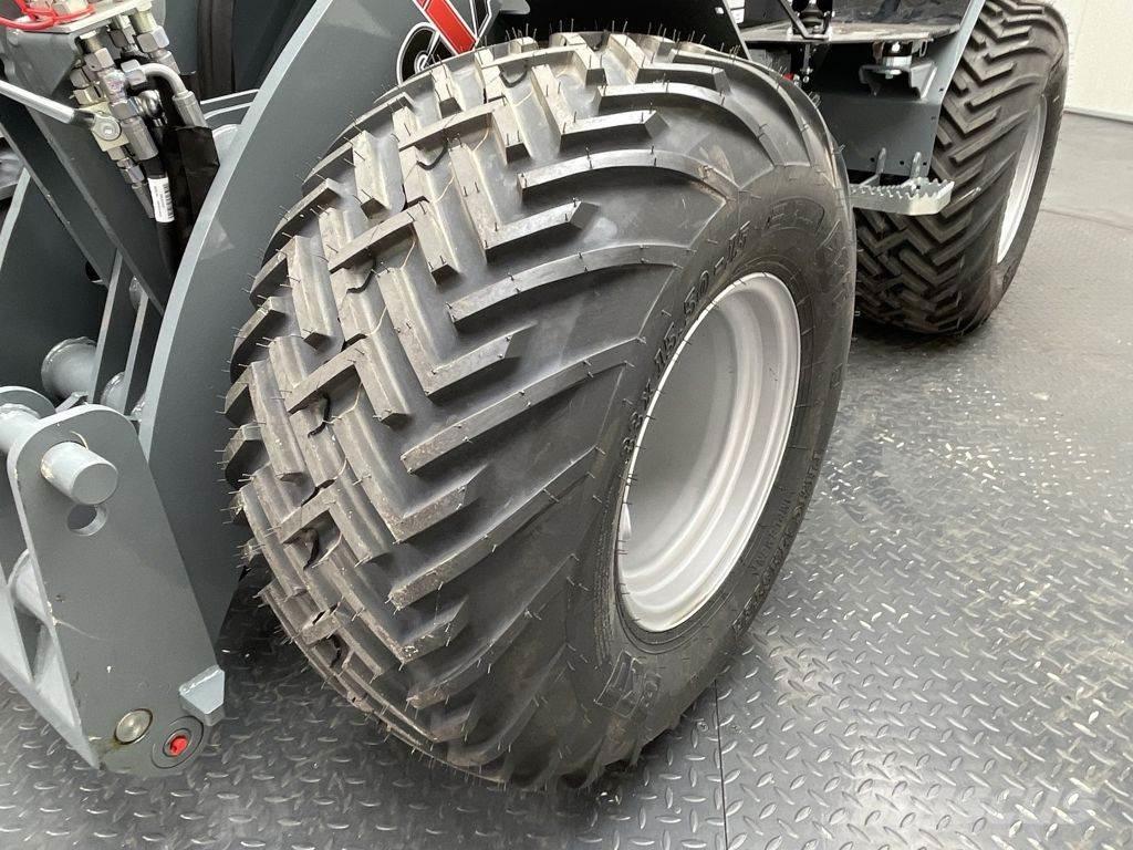 GiANT G2500 HD Kolesové nakladače