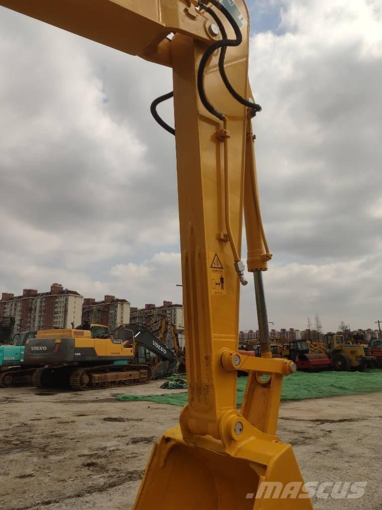 Komatsu PC 200-8 Midi rýpadlá 7 t - 12 t