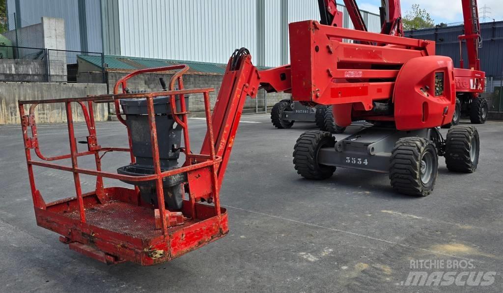 JLG 450 AJ II Kĺbové plošiny