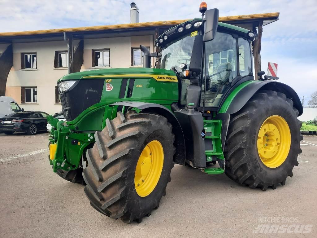 John Deere 6R230 Traktory