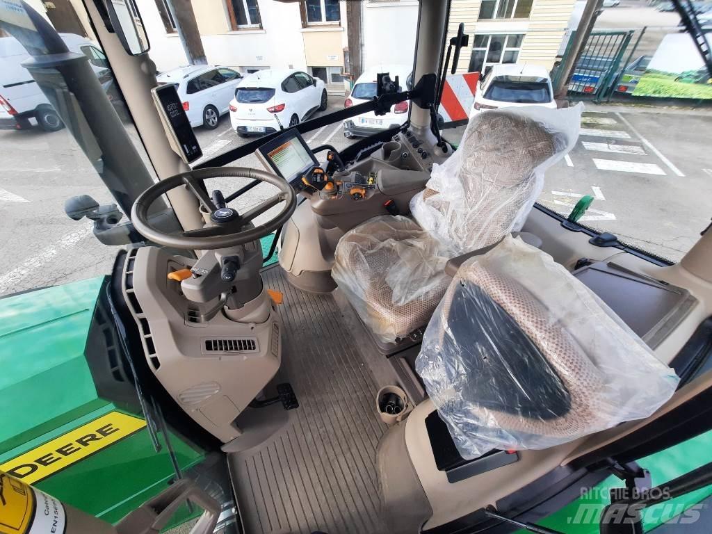 John Deere 6R230 Traktory