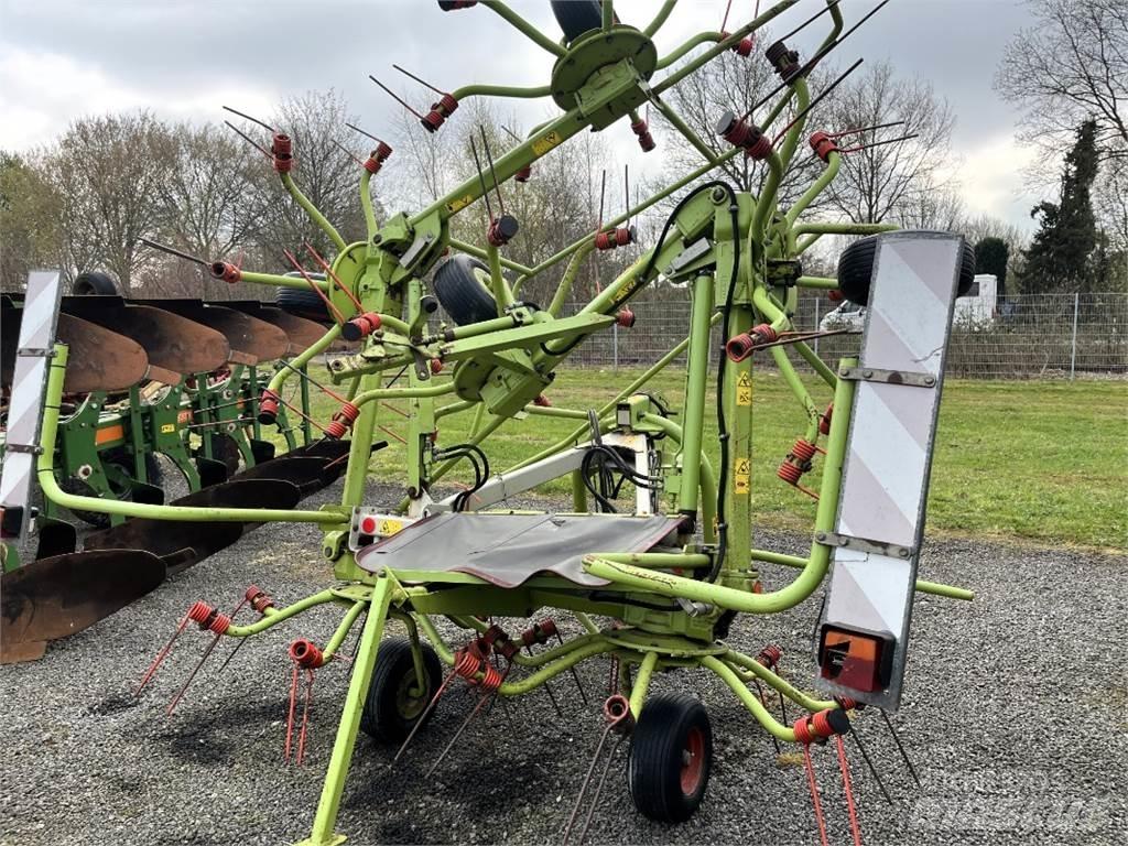 CLAAS VOLTO 770 Obracače a zhrabovače sena