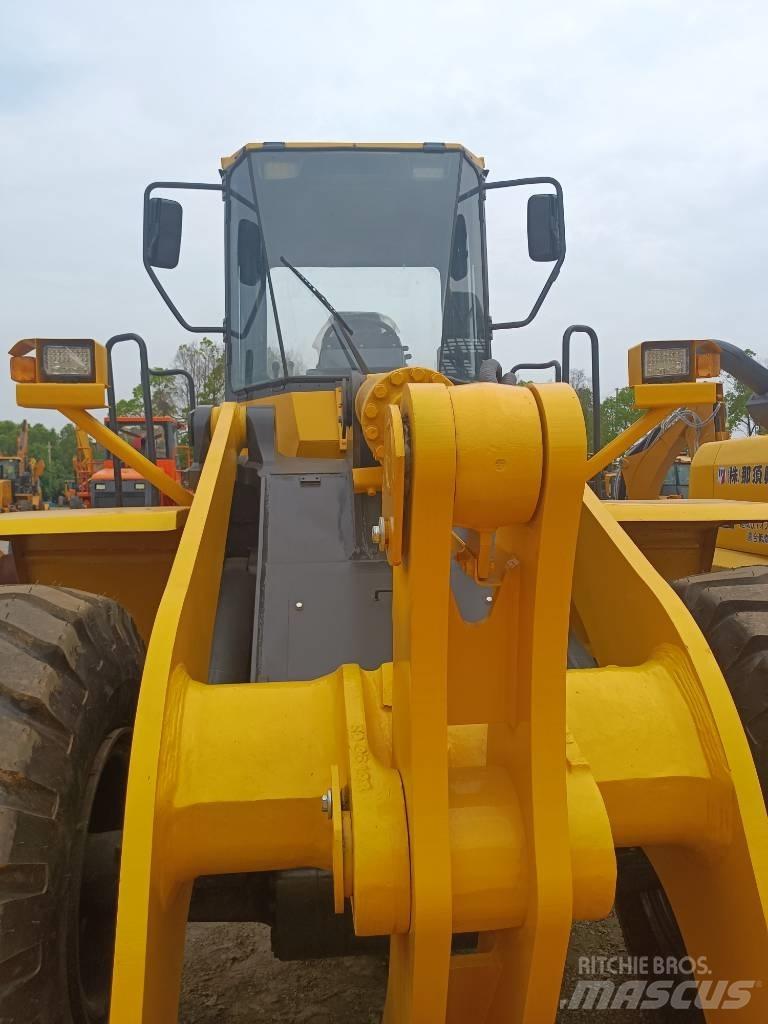 Komatsu WA 380 Kolesové nakladače