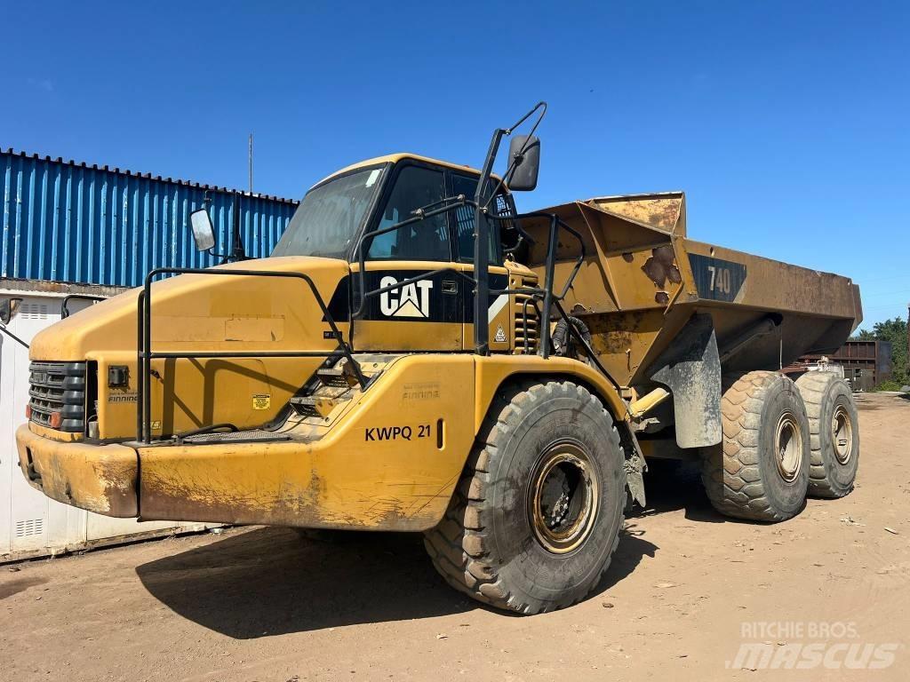 CAT 740 Kĺbové nákladné autá