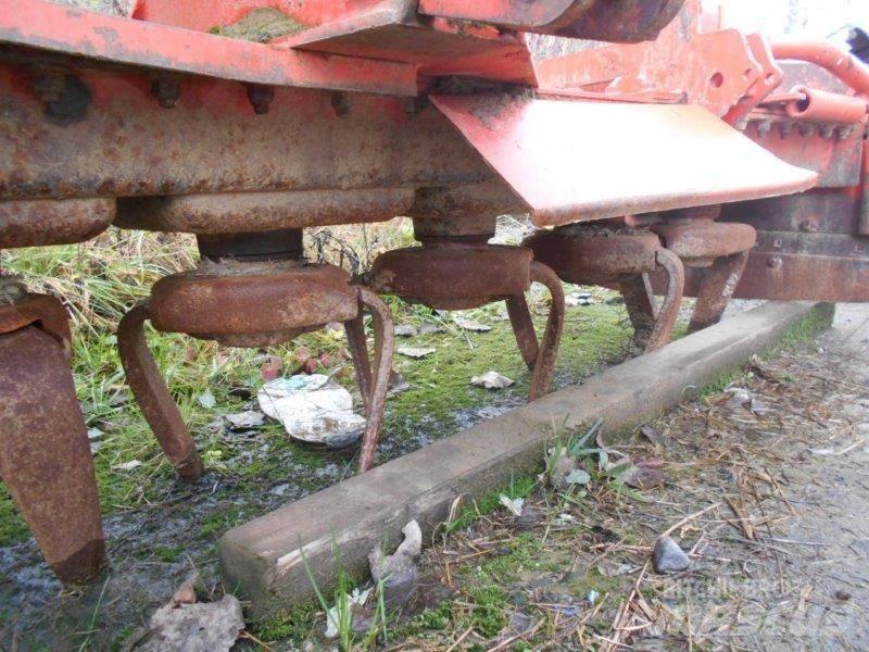 CLAAS Quadrant 1150 Lisy na hranaté balíky